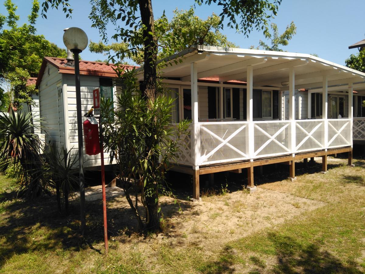 Adriacamp Mobile Homes Cavallino Exteriör bild