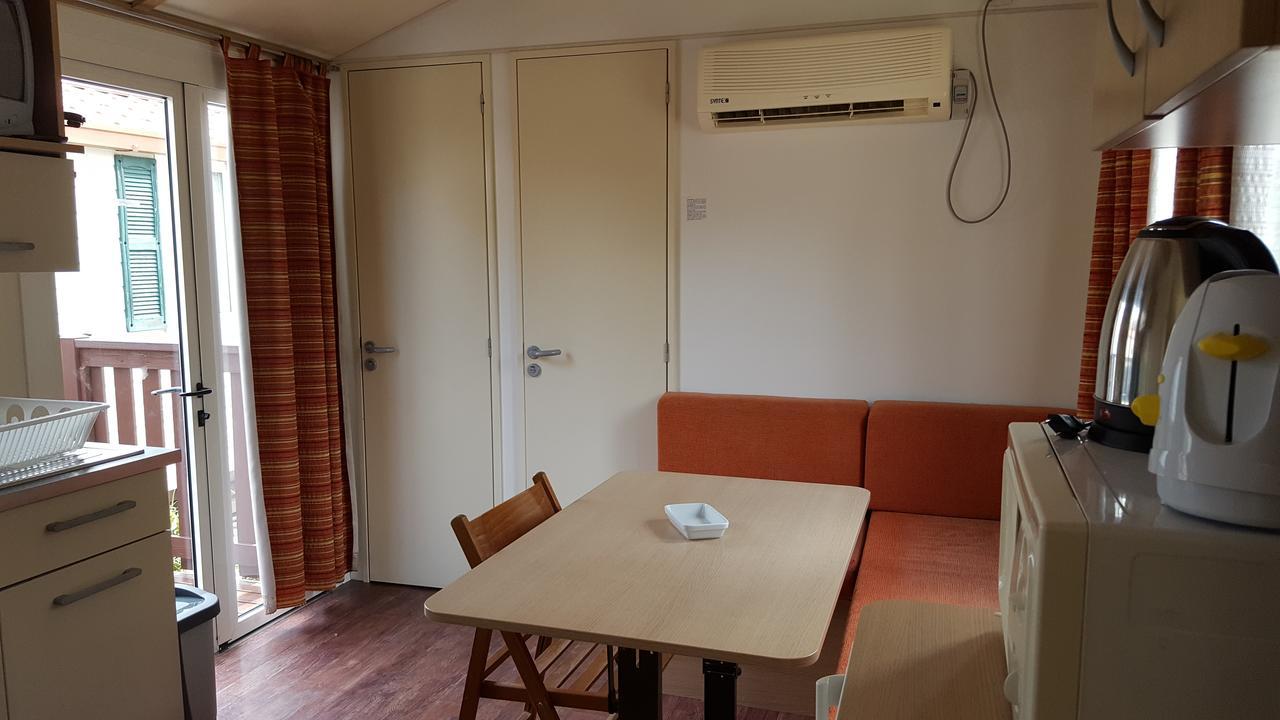 Adriacamp Mobile Homes Cavallino Exteriör bild